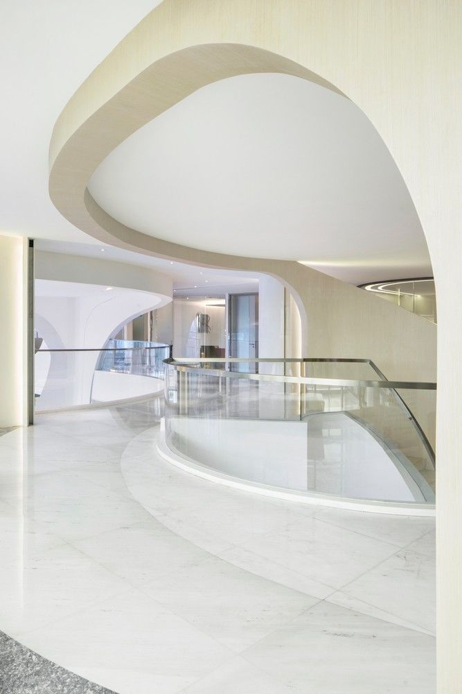 一個讓你仿若穿越時空的科技展廳，展示未來生活形態插圖(2)