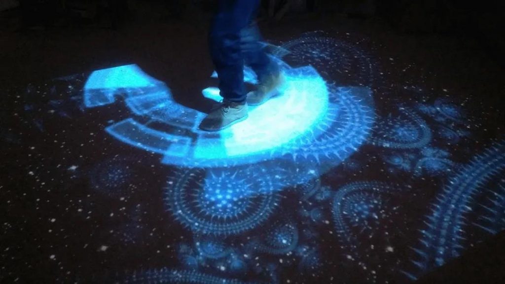 展廳設計中常用的數字多媒體技術設備數插圖(1)